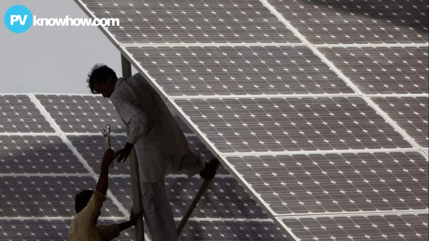 Pakistani government announced the approval of a 600-MW solar power plant