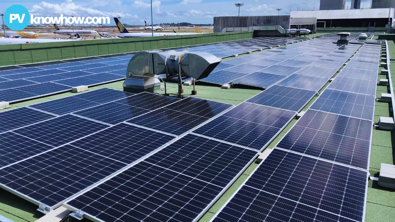 Dubai Airport rooftop solar